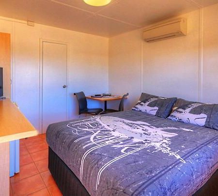 Halls Creek Motel מראה חיצוני תמונה