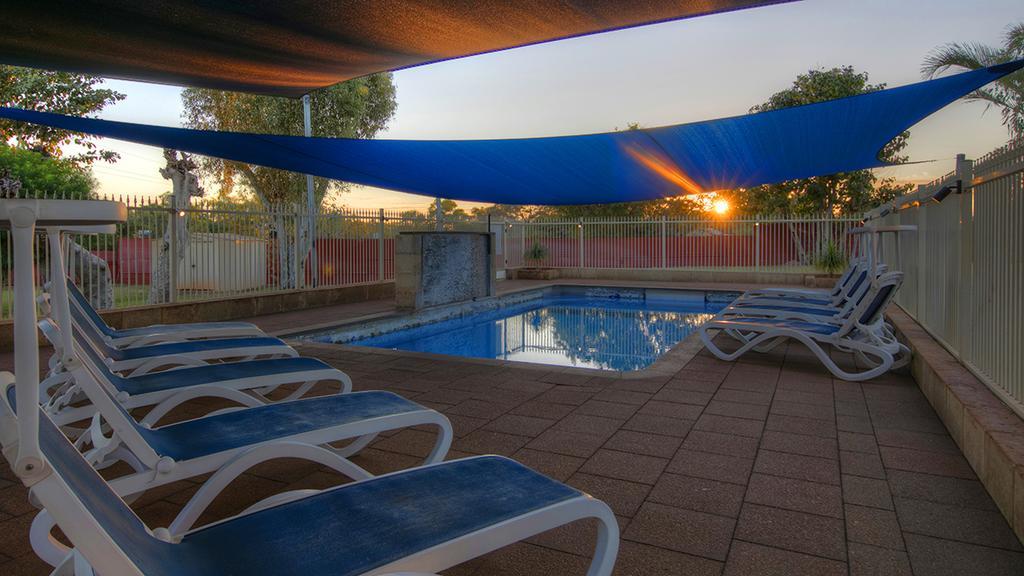 Halls Creek Motel מראה חיצוני תמונה