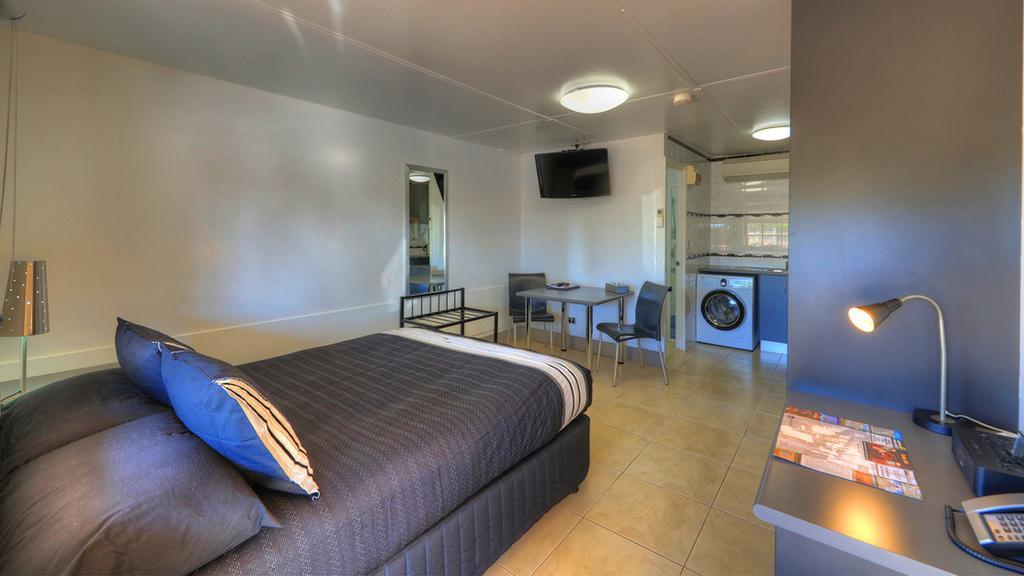 Halls Creek Motel חדר תמונה